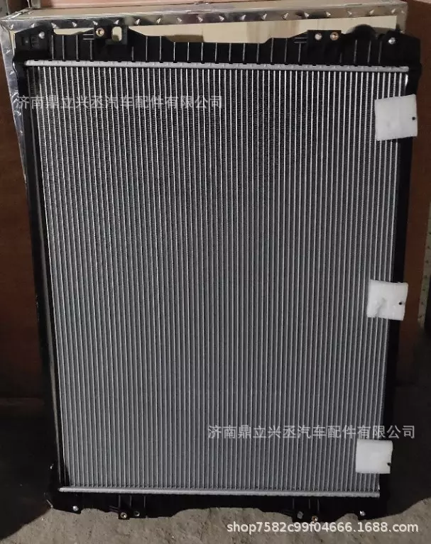 1770096/1798689 Scania water tank radiator manufacturer