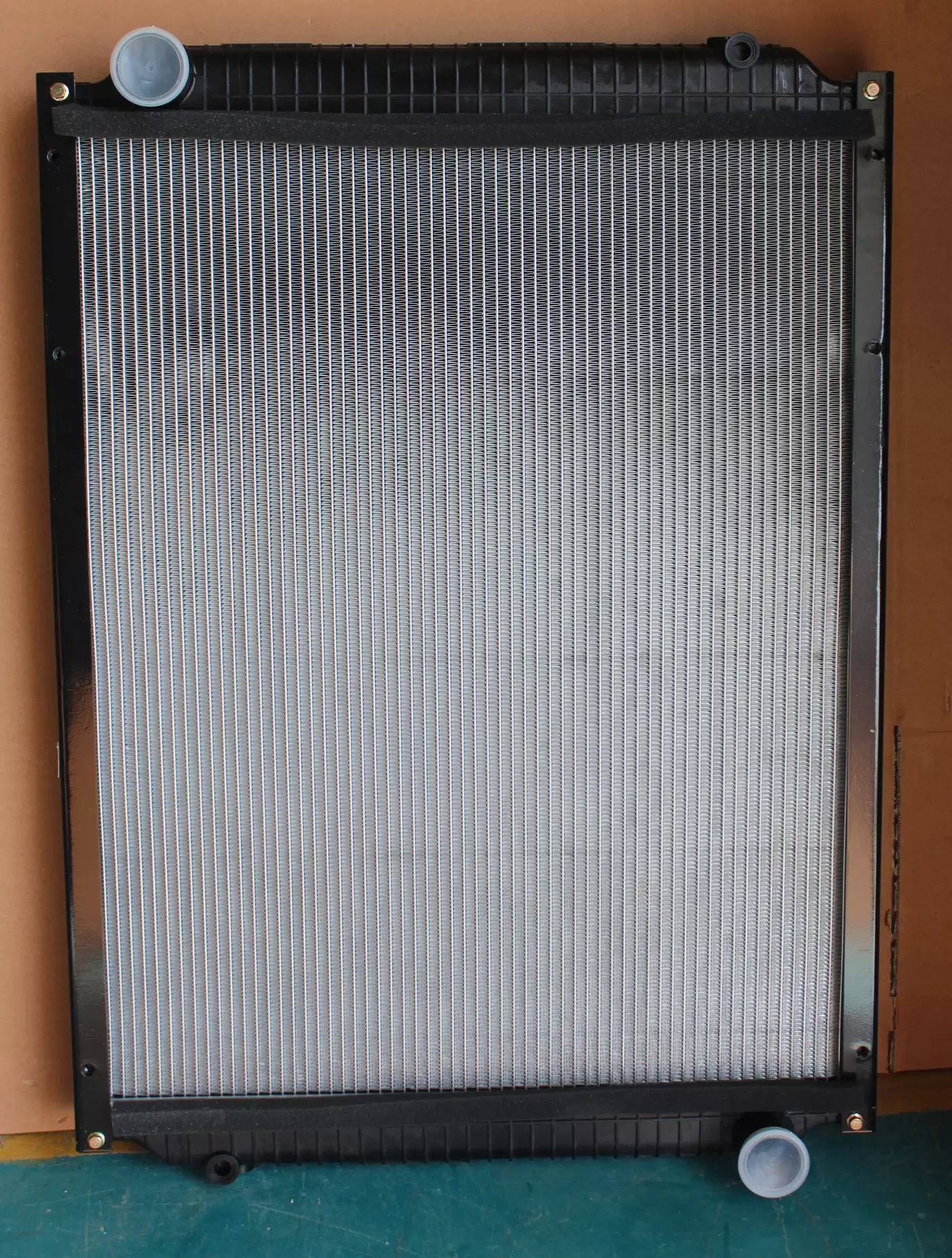 752W06100-0002 Sinotruk Haohan Water Tank Hotel Manufacturer Selling Water Tank Solving Solving