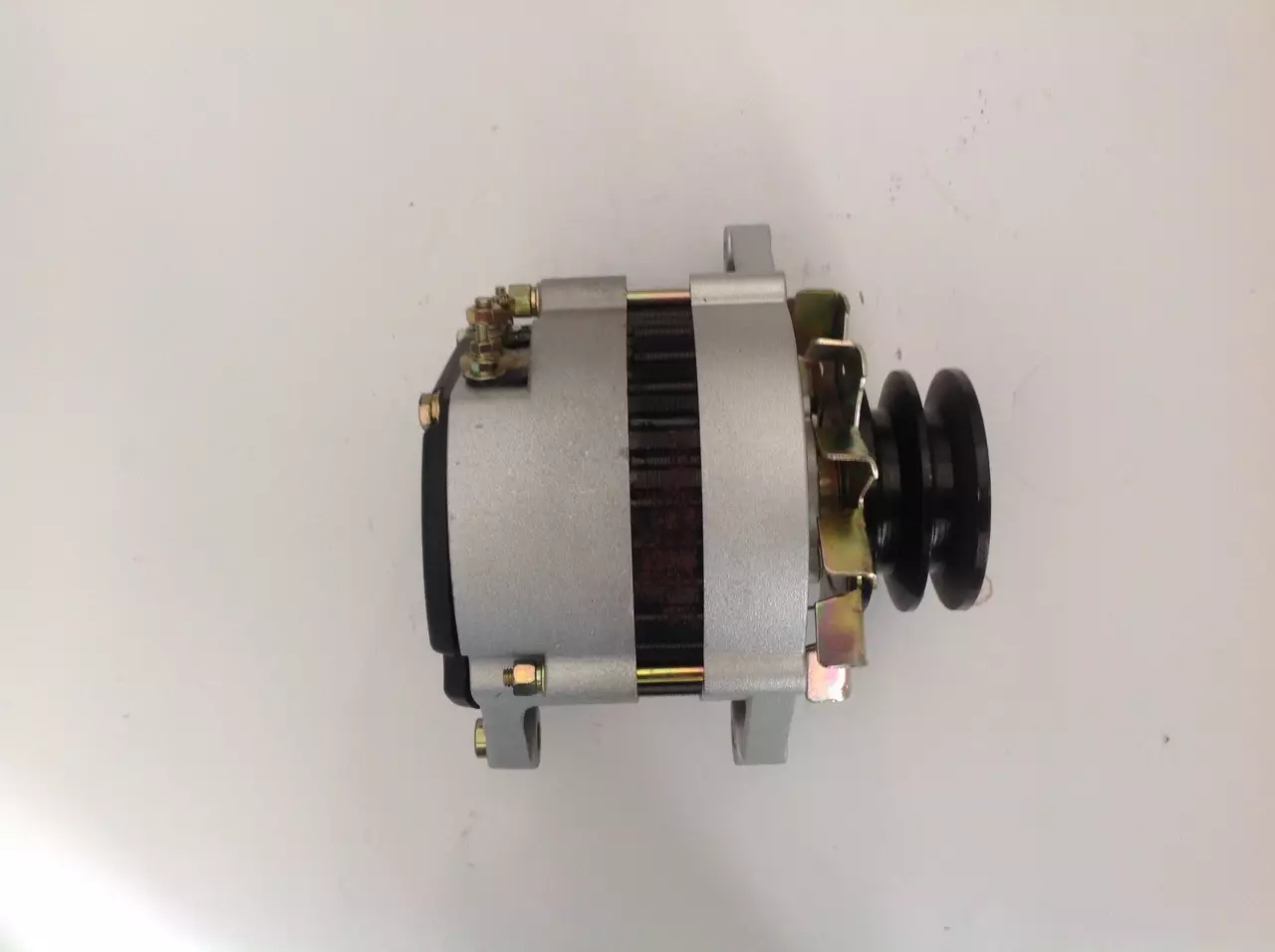 for Yuchai 4D/4108 generator JFWZ1601 generator B8E00-3701100 generator 14V70A