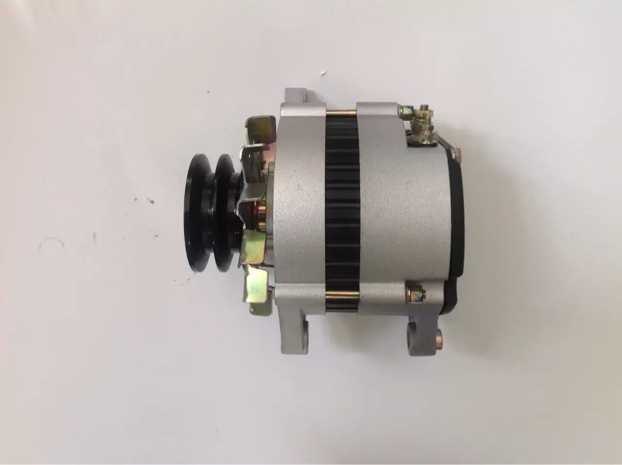 for Yuchai 6J/6108 generator J8001-3701100 generator JFWZ2302 generator 28V35A