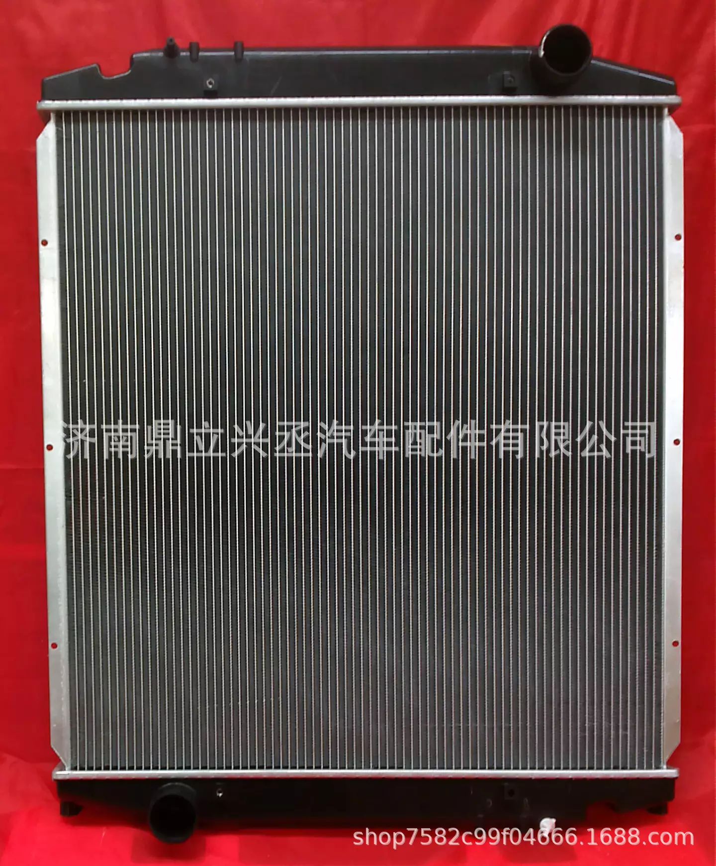 Hongyan Xiaojie Lion Auto Water Tank Remembers 1300-40006 Specifications Diverse Manufacturers