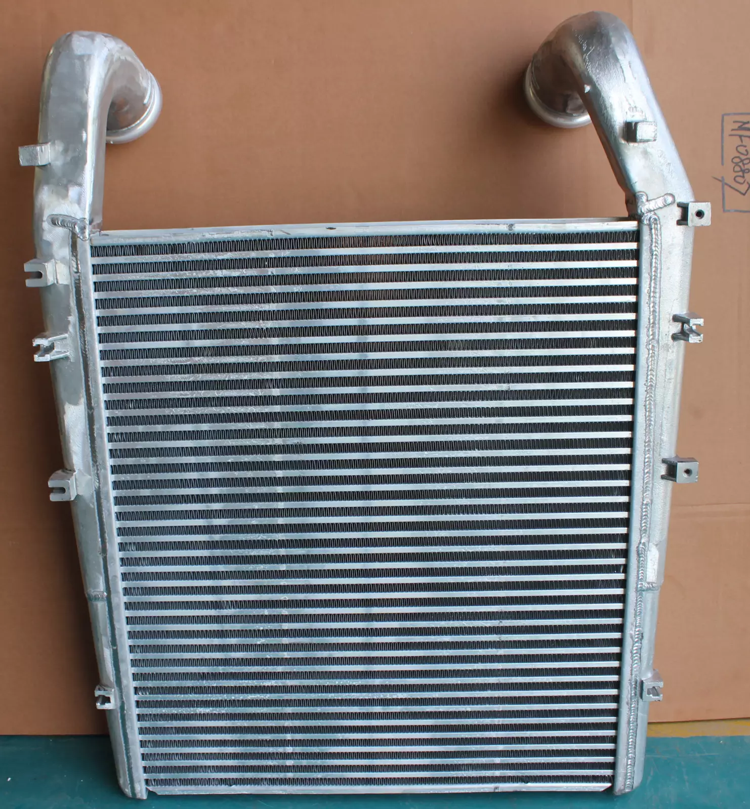 Sinotruk Haowo A7 Pony WG9925530032 Medium Colder Quality and Vocal Manufacturers