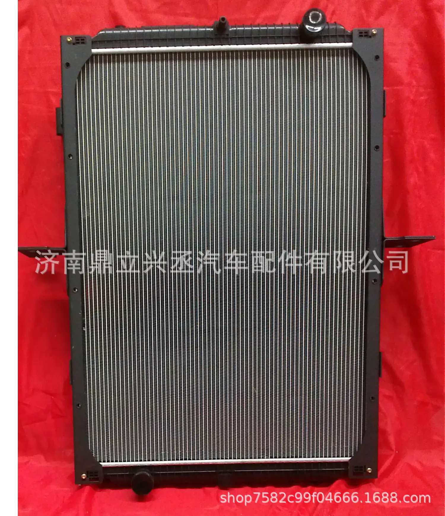 Sinotruk Haowo Natural Gas WG9725530150 aluminum -plastic water tank radiator mid -cooler manufacturer