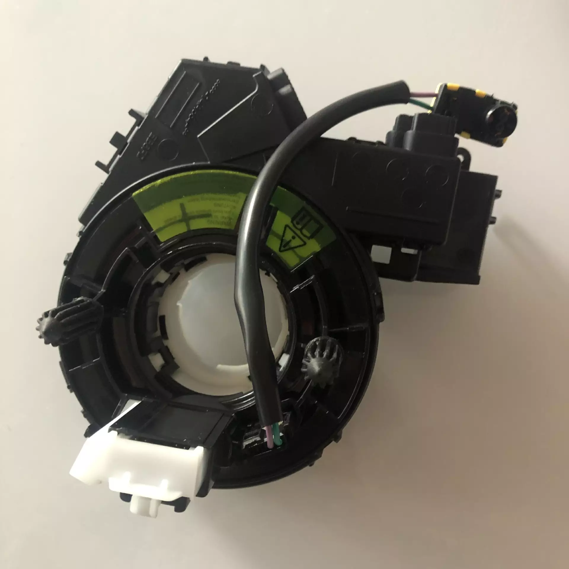 The steering wheel swim silk for Ford Fox DV6T-14A664-AA DV6T14A664AA