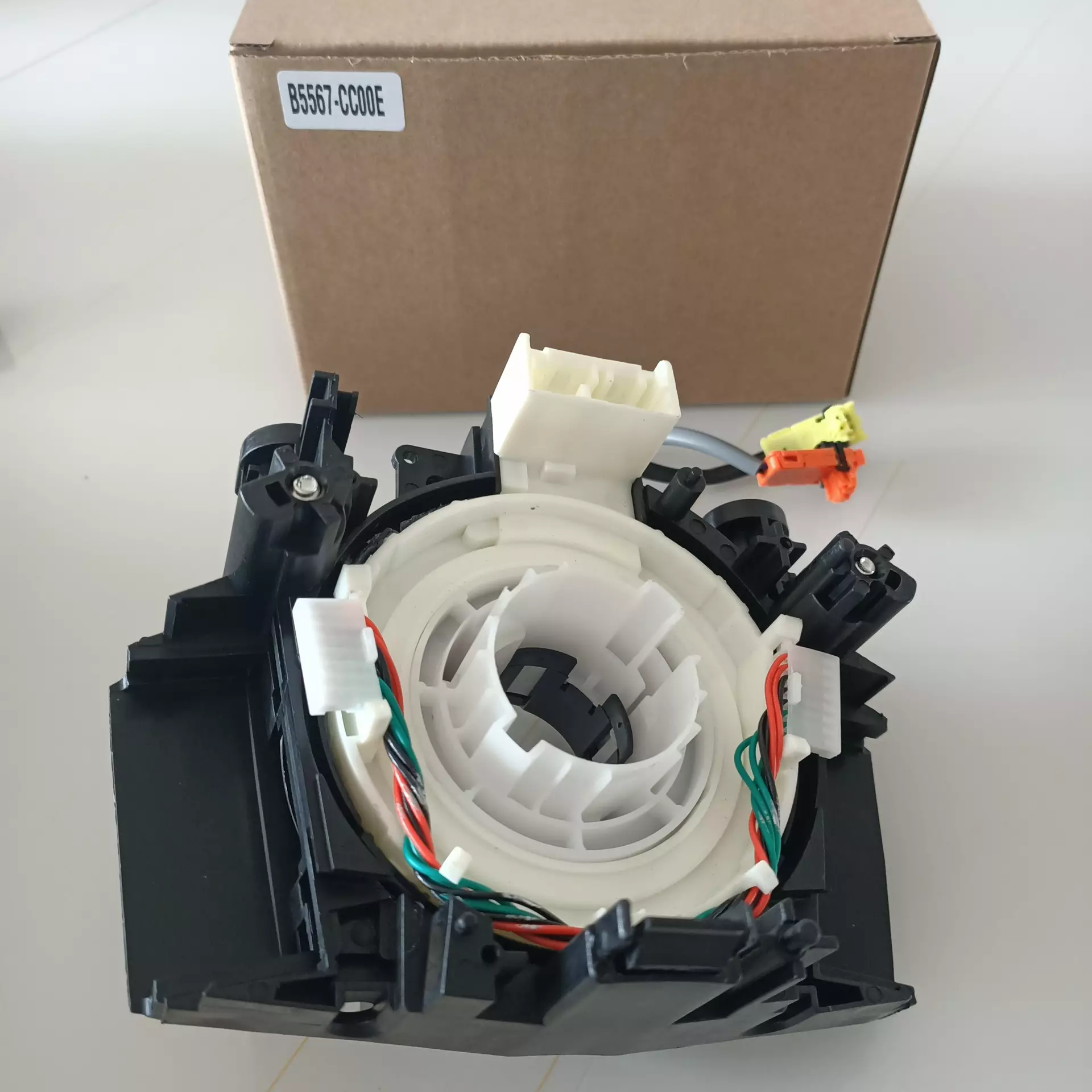 The steering wheel travers and dual-line small holes 25567-AC725, B5567-CC00A 25567-CC00E