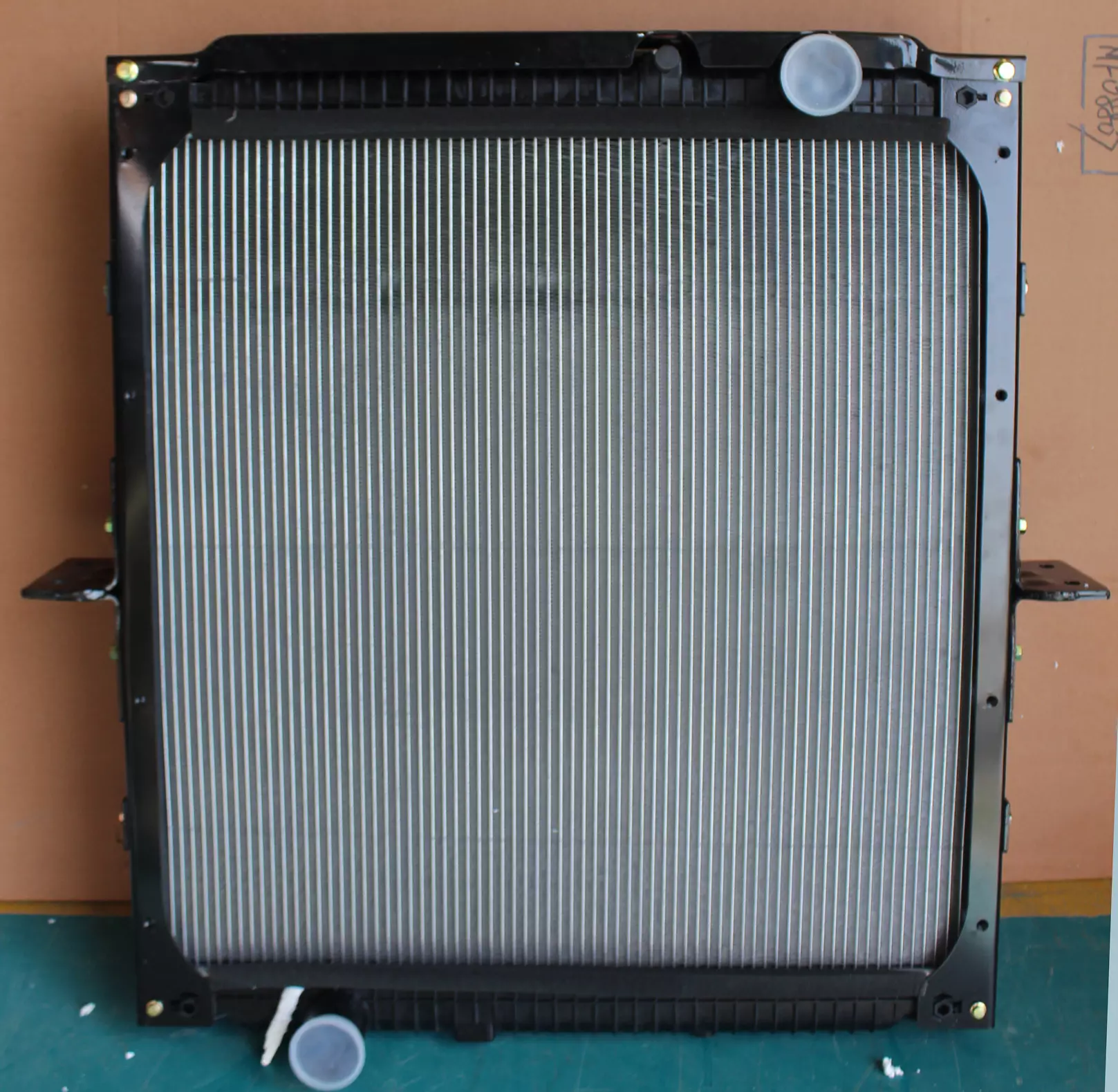 WG9925530031 Haowo A7 Xiaoma Micro Water Box Rebrenizing Sale Colder