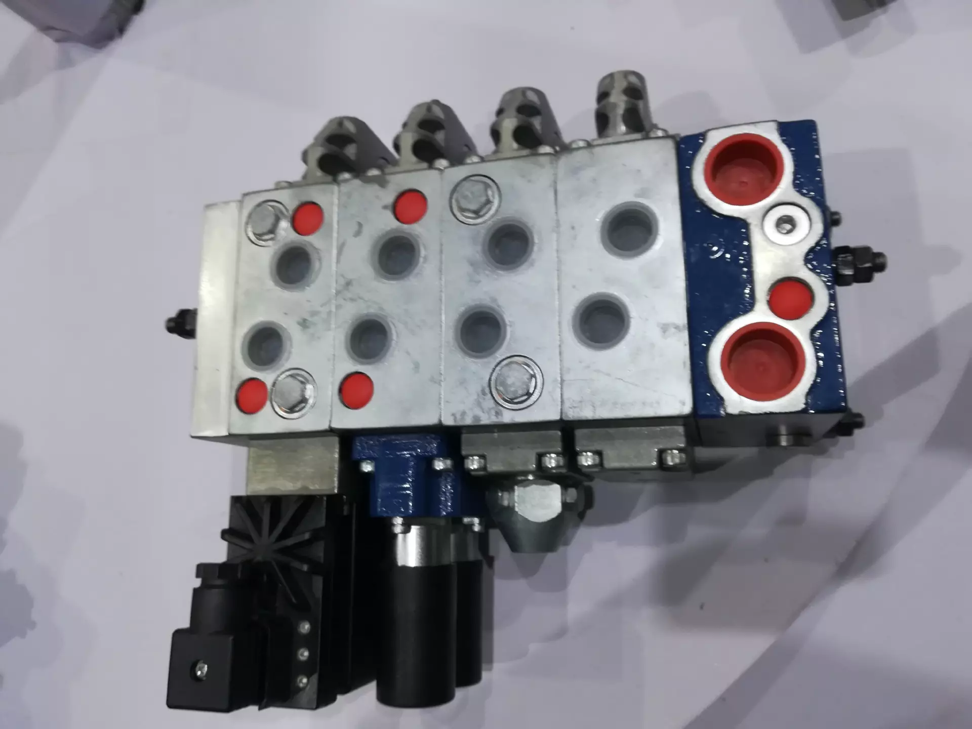 YOULI oil power PV-4/8S series 8-piece comparison control valve flow 140L/min